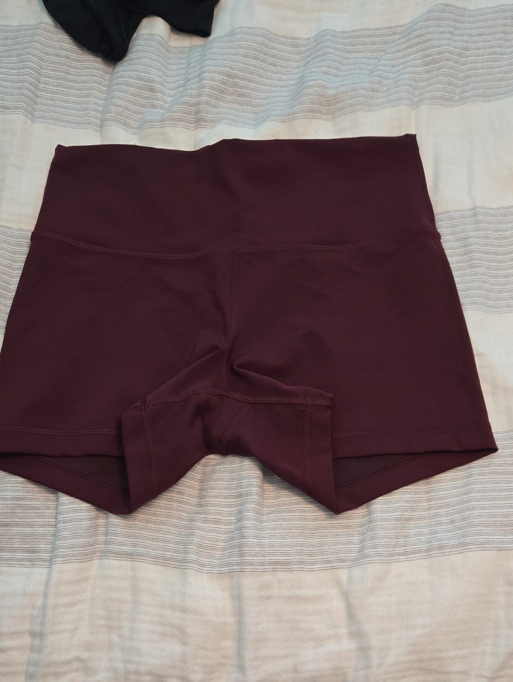 lululemon athletica Wunder Train High-Rise Short 4" Garnet